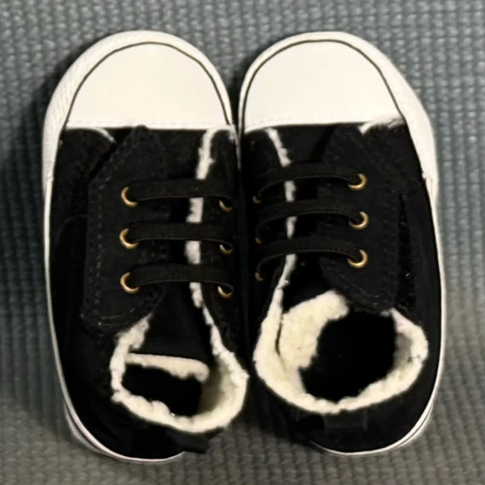 Converse All Star Chuck Taylor Crib Baby Black Soft Sole Shoes‎ Size 2C